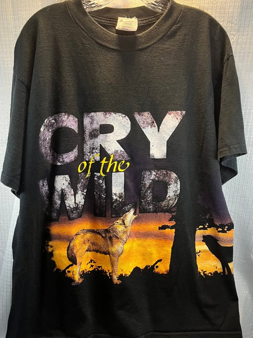 Vintage TNT Trau & Loevner 1990s Cry of the Wild Wolf T-Shirt size L